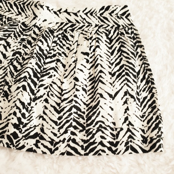 Gifted 😉Forever21 Mini Skirt - Picture 2 of 8